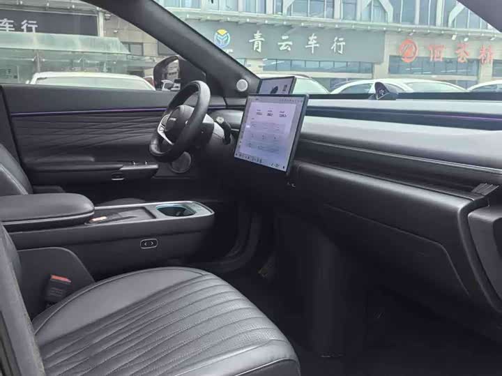 Фото 9 - Exeed Sterra ET