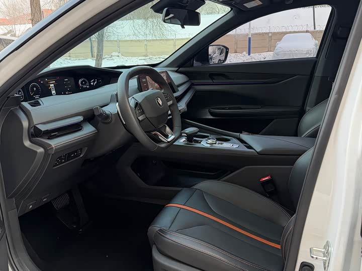 Фото 4 - Changan UNI-V