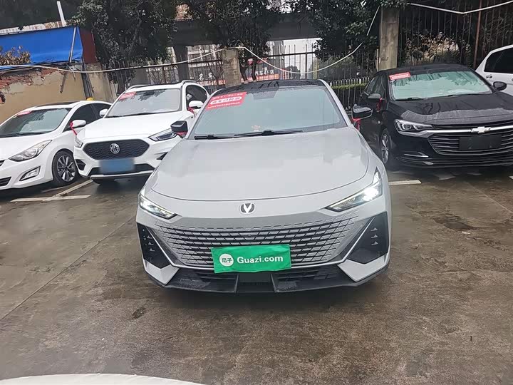 Фото 3 - Changan UNI-V