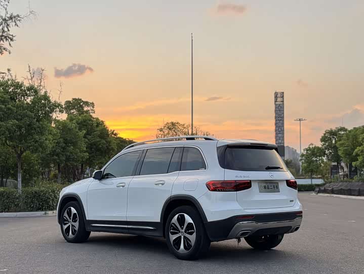 Фото 7 - Mercedes-Benz GLB-Class