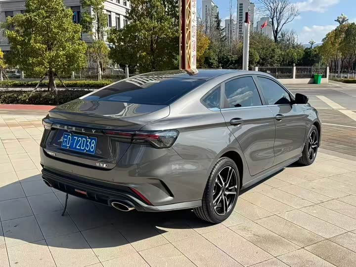 Фото 7 - Geely Binrui