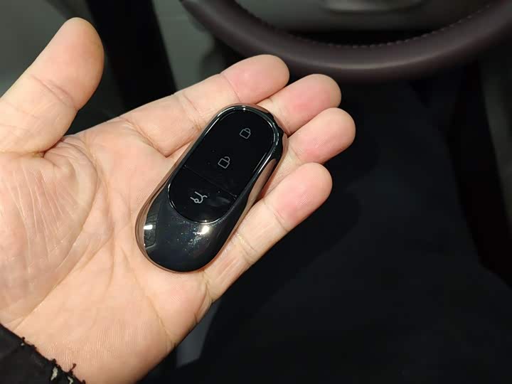 Фото 9 - Leapmotor C11