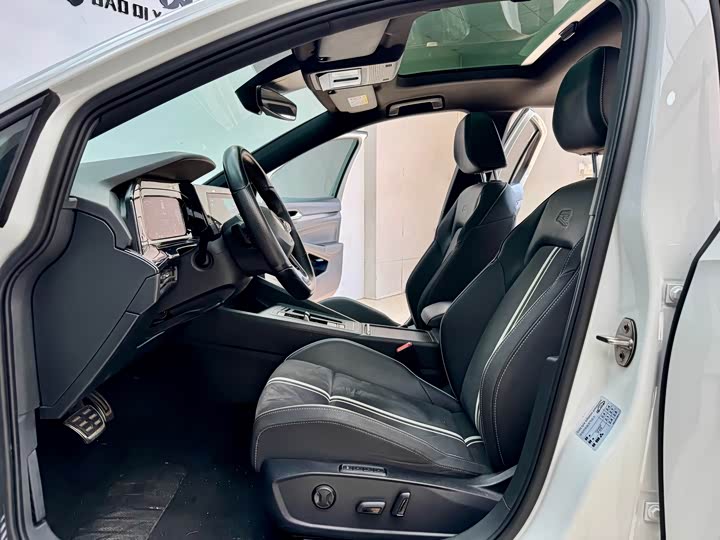 Фото 6 - Volkswagen Golf