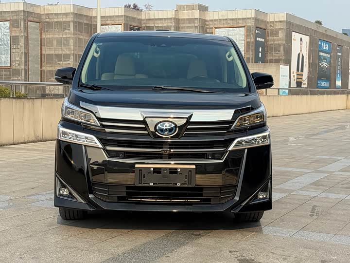 Фото 2 - Toyota Vellfire