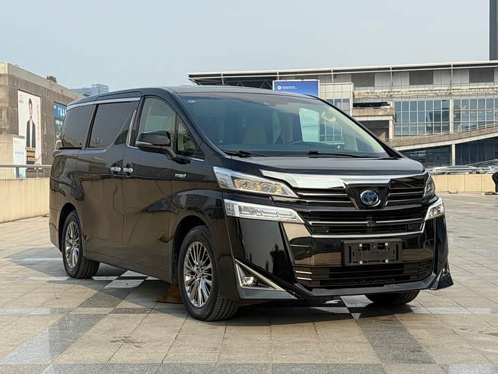 Фото 3 - Toyota Vellfire