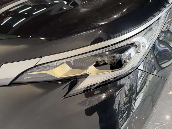 Фото 6 - Toyota Granvia