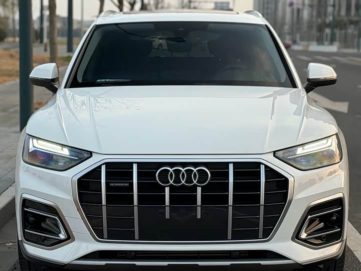 Фото 3 - Audi Q5L