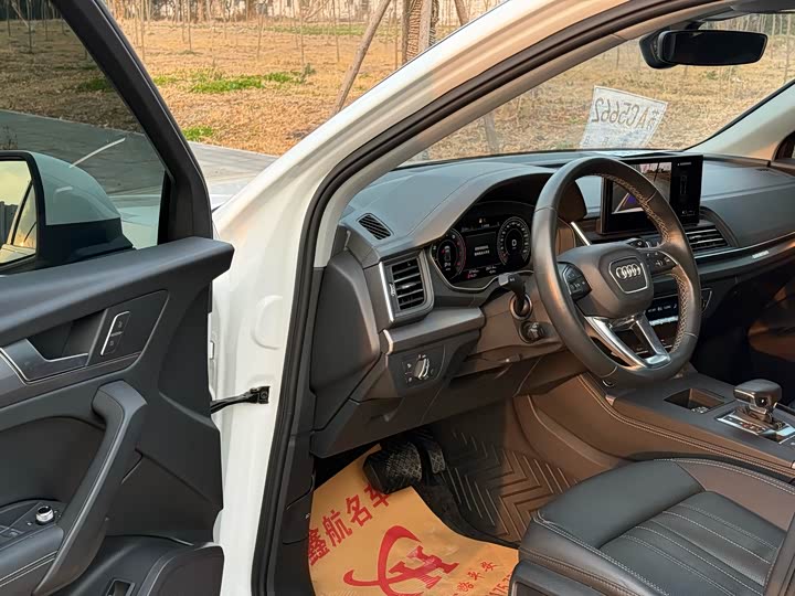 Фото 5 - Audi Q5L