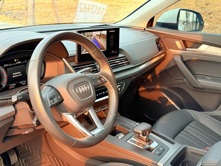 Фото 6 - Audi Q5L