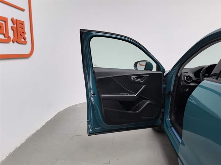 Фото 8 - Audi Q2L