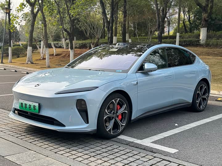 Фото 1 - Nio ET5