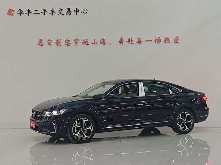 Фото 1 - Volkswagen Passat