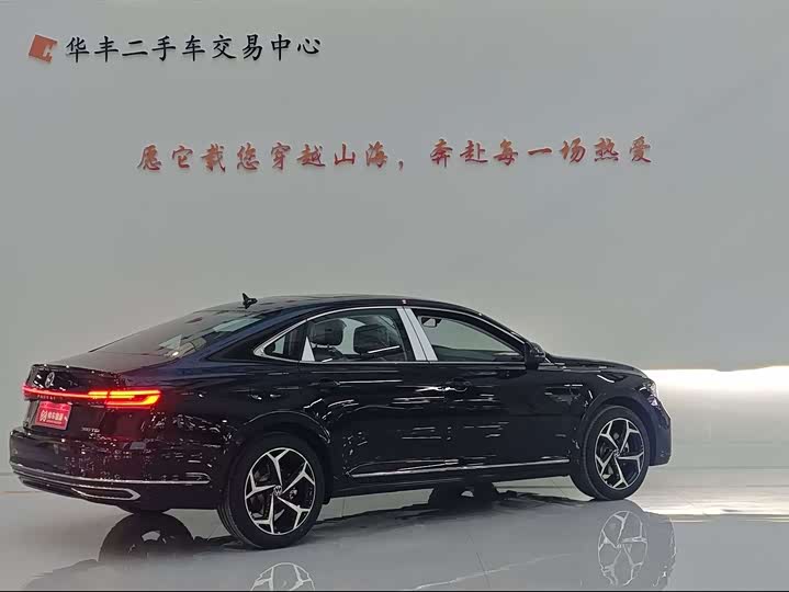 Фото 3 - Volkswagen Passat