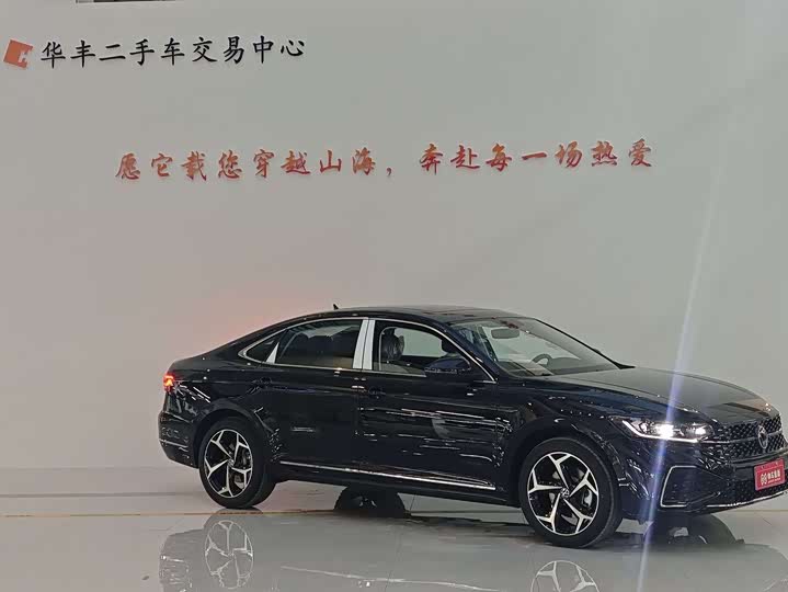 Фото 4 - Volkswagen Passat