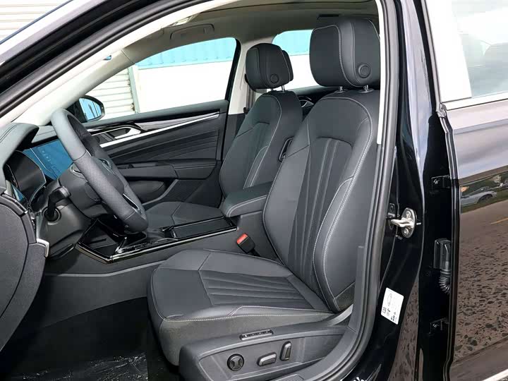 Фото 9 - Volkswagen Passat