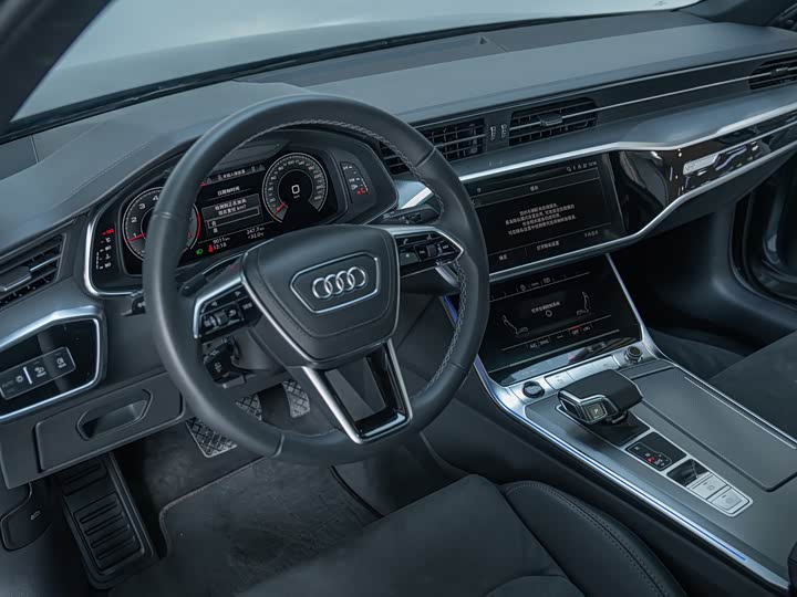 Фото 8 - Audi A6L