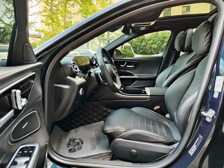 Фото 4 - Mercedes-Benz C-Class