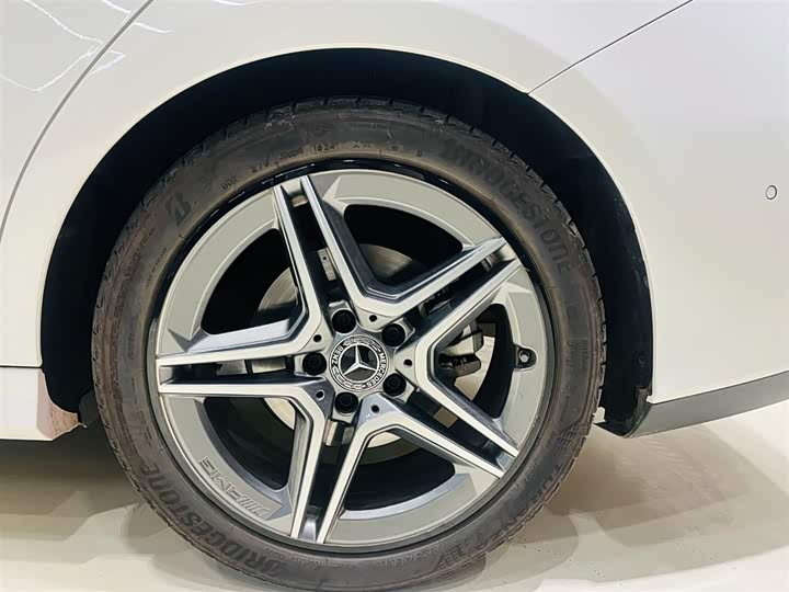 Фото 9 - Mercedes-Benz CLA-Class