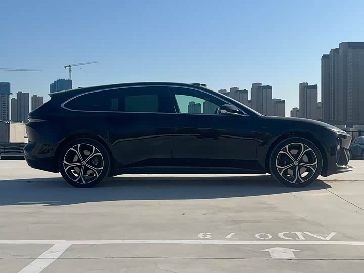 Фото 4 - Nio ET5T