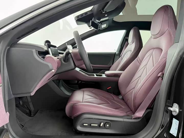 Фото 7 - Nio ET5T