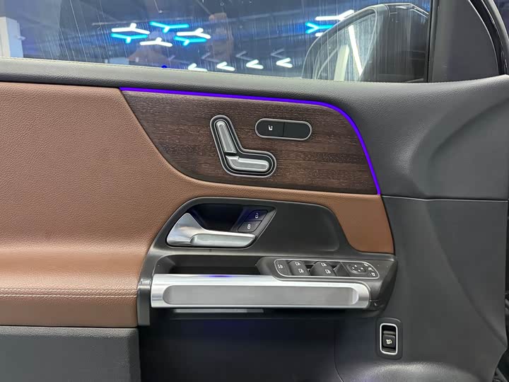 Фото 6 - Mercedes-Benz GLB-Class