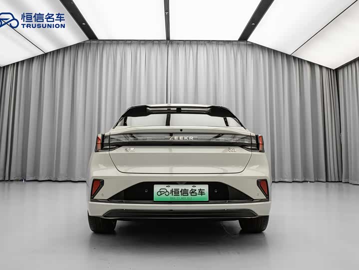Фото 5 - Zeekr 001