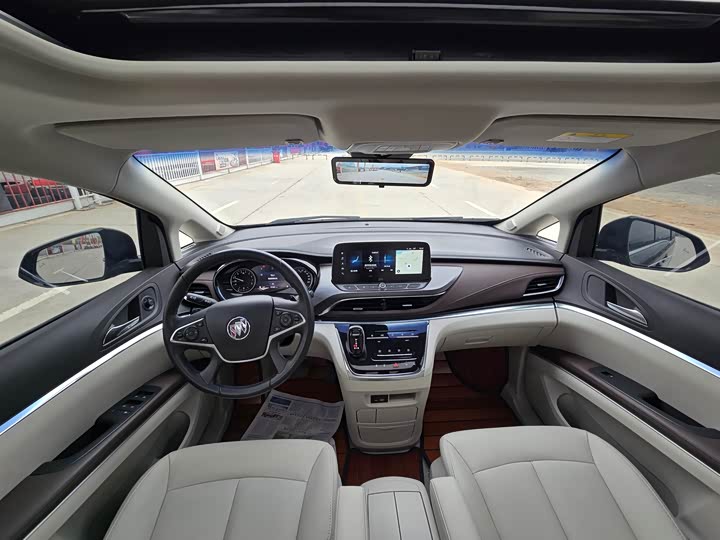 Фото 8 - Buick GL8 ES