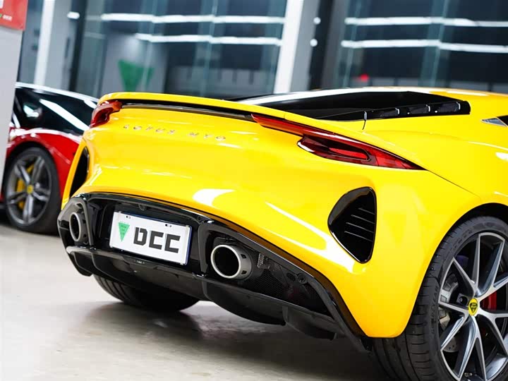 Фото 6 - Lotus Emira