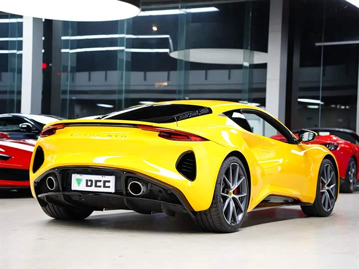 Фото 7 - Lotus Emira