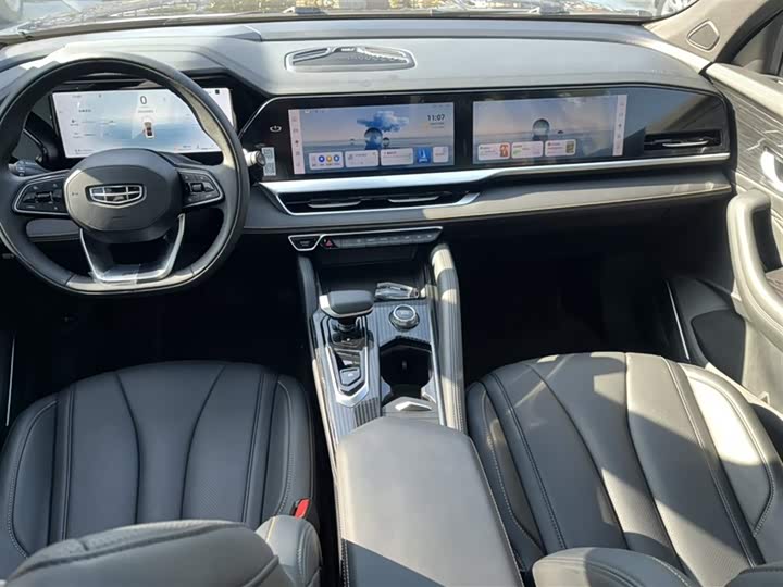 Фото 8 - Geely Monjaro