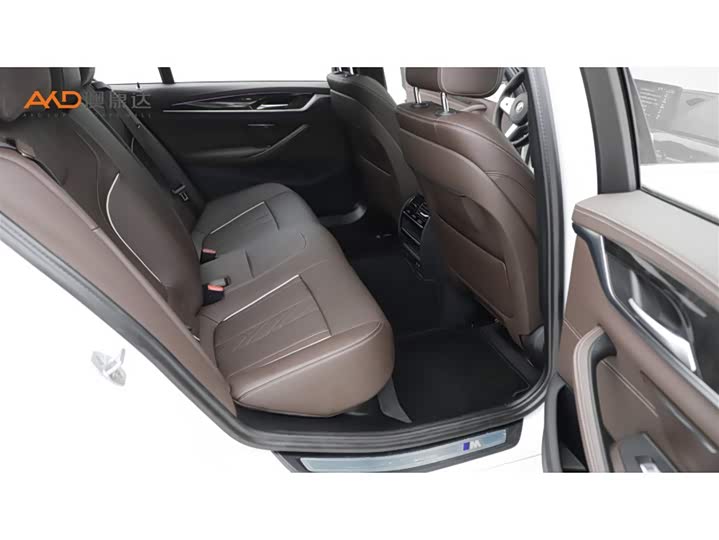 Фото 8 - BMW 5 Series