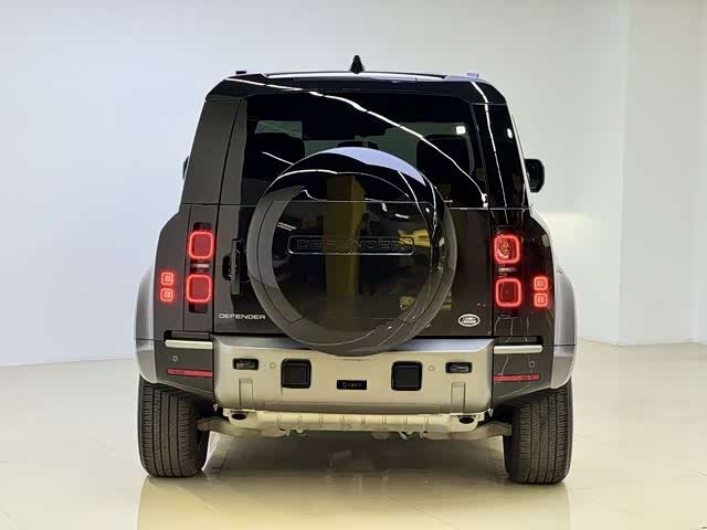 Фото 7 - Land Rover Defender