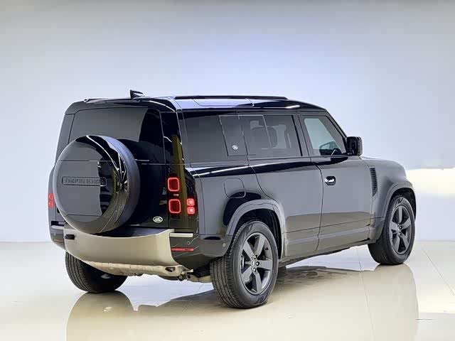 Фото 8 - Land Rover Defender