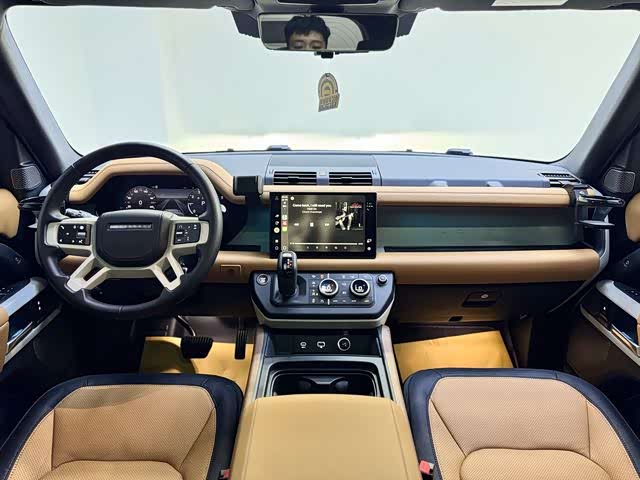 Фото 9 - Land Rover Defender