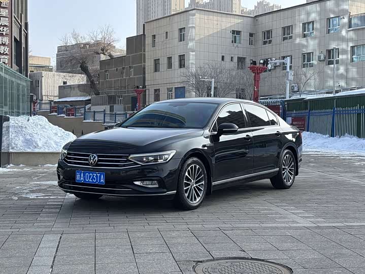 Фото 1 - Volkswagen Magotan