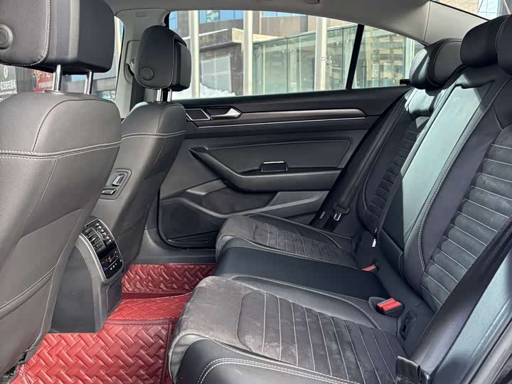 Фото 5 - Volkswagen Magotan