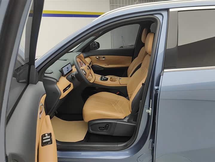 Фото 9 - Geely Galaxy Starship 7