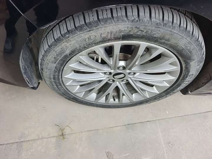 Фото 5 - Bestune B70