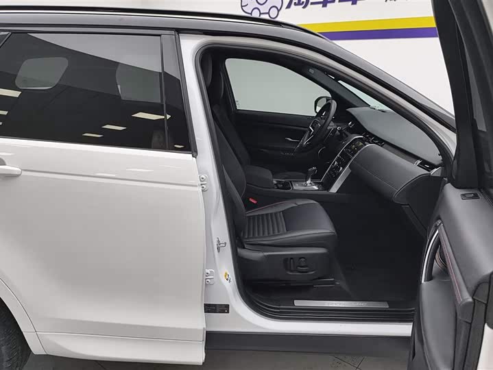 Фото 8 - Land Rover Discovery Sport