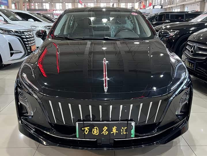 Фото 2 - Hongqi E-QM5
