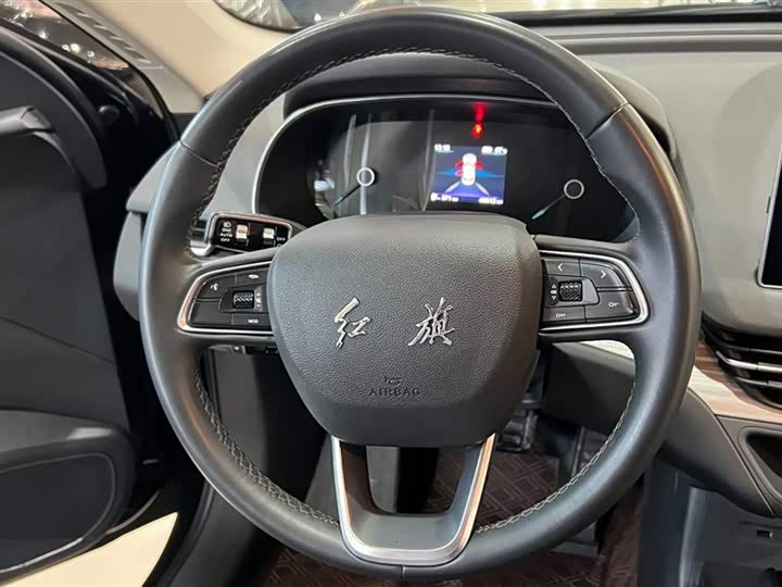 Фото 9 - Hongqi E-QM5