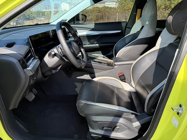 Фото 4 - MG Motor 5 Scorpio