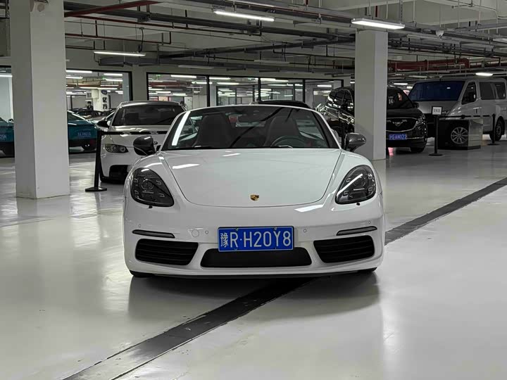 Фото 2 - Porsche 718