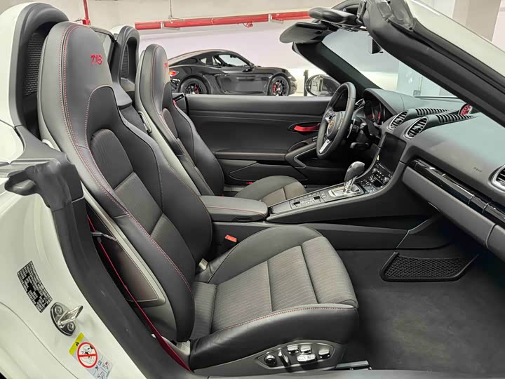 Фото 9 - Porsche 718