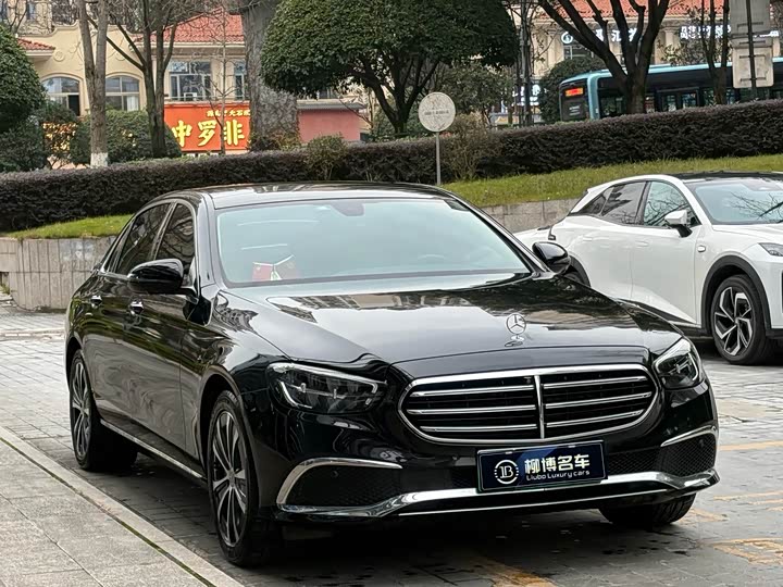 Фото 3 - Mercedes-Benz E-Class Hybrid
