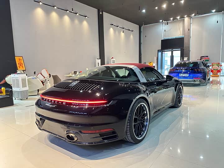 Фото 7 - Porsche 911