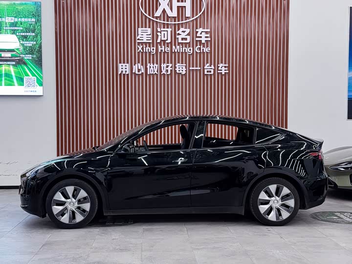 Фото 4 - Tesla Model Y