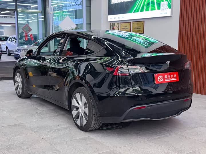 Фото 5 - Tesla Model Y