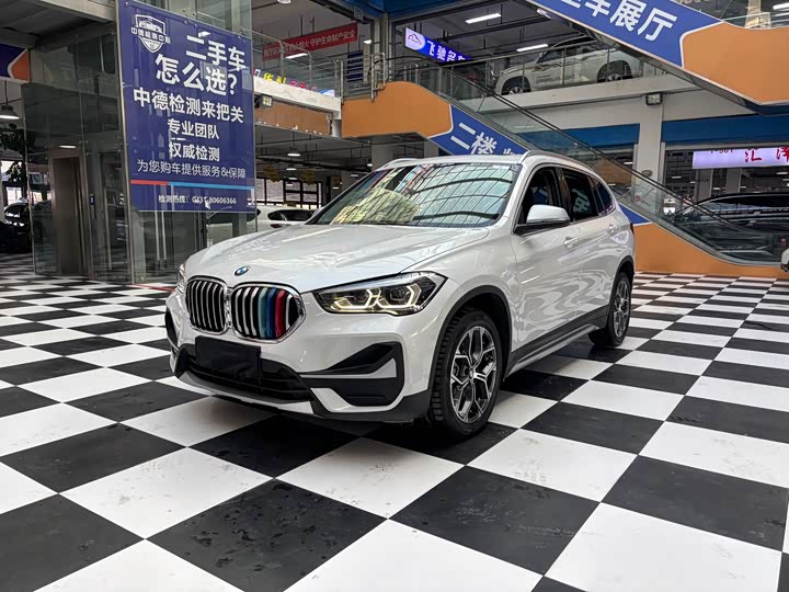 Фото 1 - BMW X1