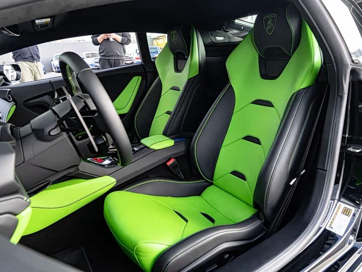 Фото 5 - Lamborghini Huracán